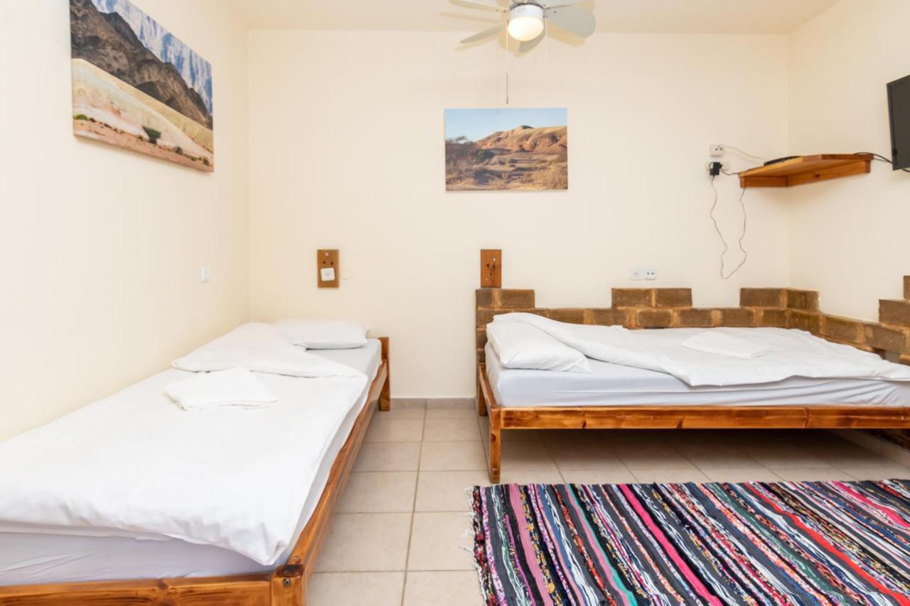 Desert Routes Inn Shvilim Ba Midbar Hazeva Exterior photo