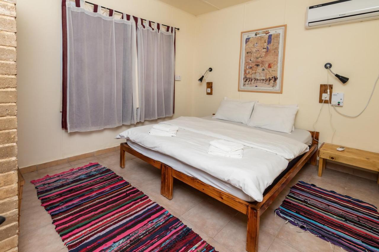 Desert Routes Inn Shvilim Ba Midbar Hazeva Exterior photo