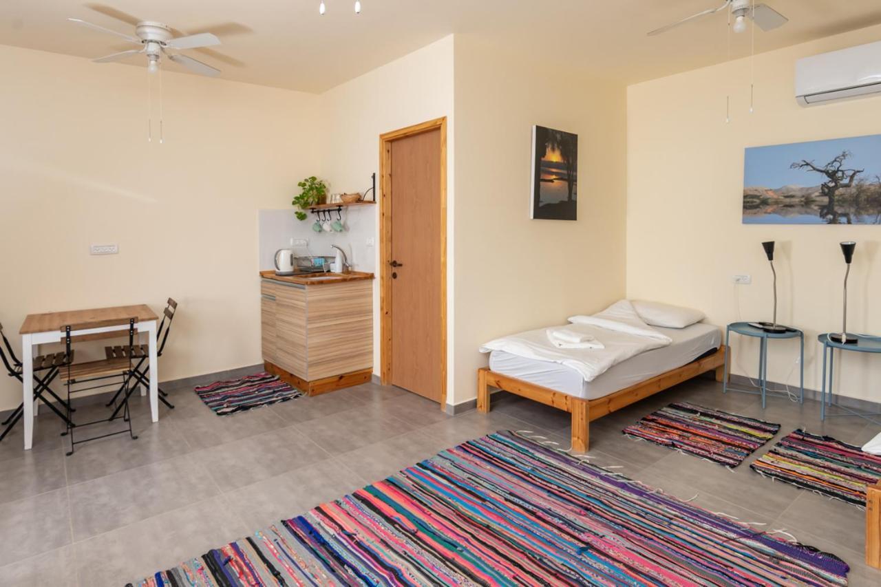 Desert Routes Inn Shvilim Ba Midbar Hazeva Exterior photo